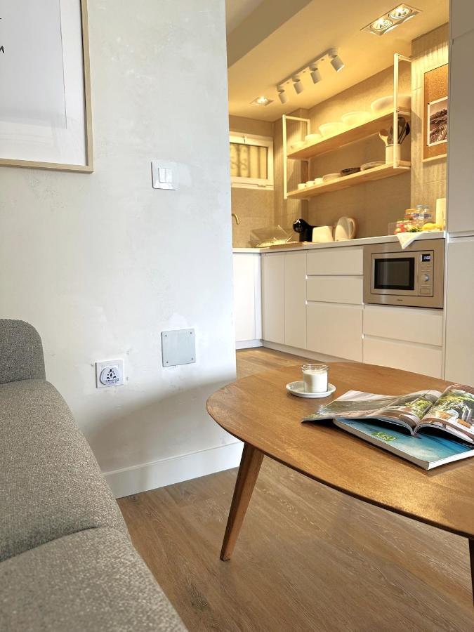 Minerva Estudio Suite White Jasmine, Beach And Pool เบนัลมาเดนา ภายนอก รูปภาพ