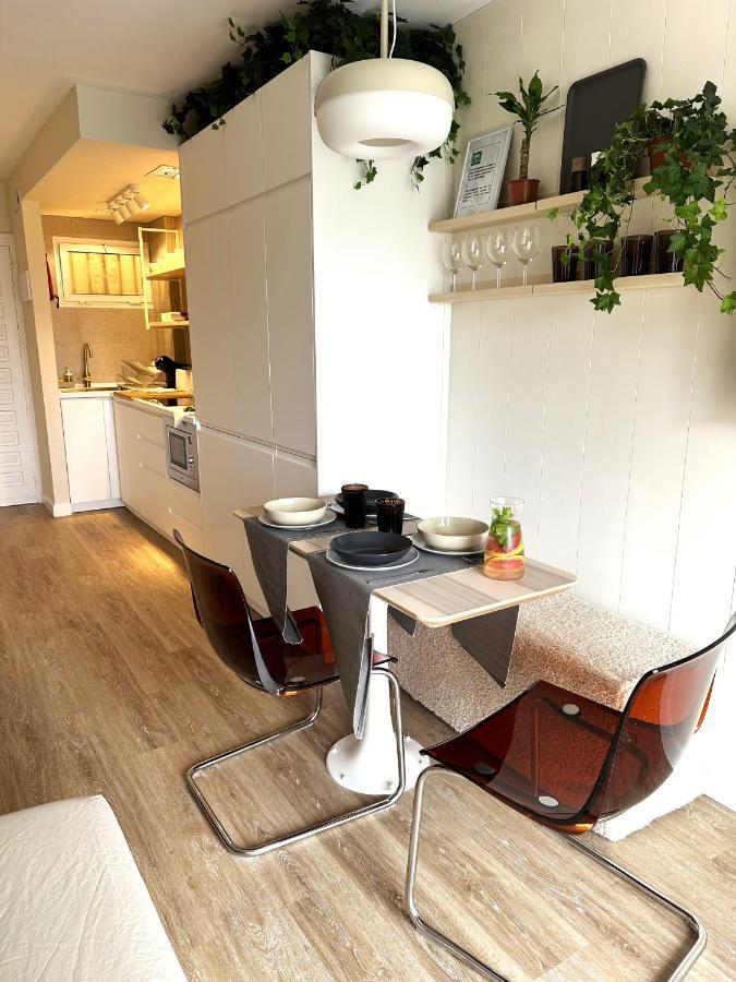 Minerva Estudio Suite White Jasmine, Beach And Pool เบนัลมาเดนา ภายนอก รูปภาพ