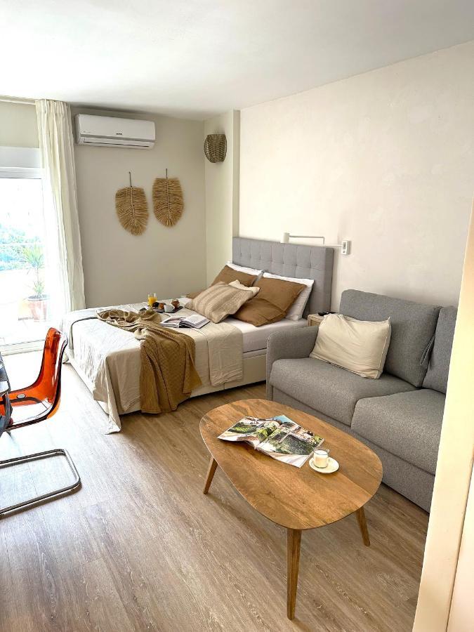 Minerva Estudio Suite White Jasmine, Beach And Pool เบนัลมาเดนา ภายนอก รูปภาพ