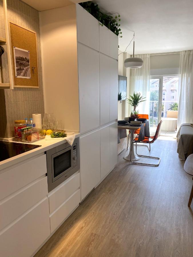 Minerva Estudio Suite White Jasmine, Beach And Pool เบนัลมาเดนา ภายนอก รูปภาพ