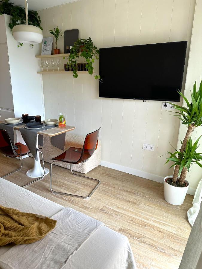 Minerva Estudio Suite White Jasmine, Beach And Pool เบนัลมาเดนา ภายนอก รูปภาพ