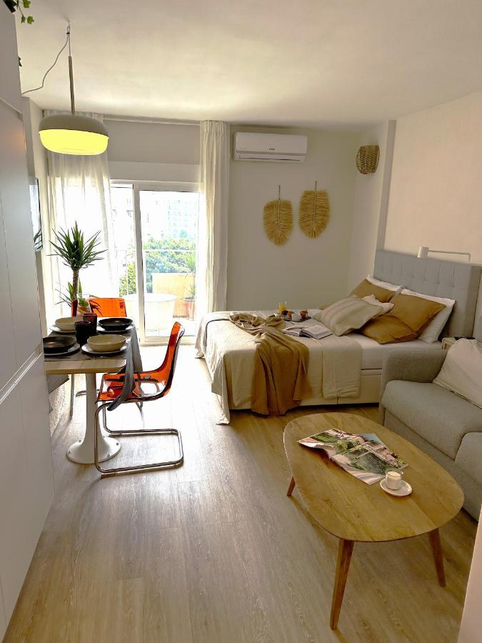 Minerva Estudio Suite White Jasmine, Beach And Pool เบนัลมาเดนา ภายนอก รูปภาพ