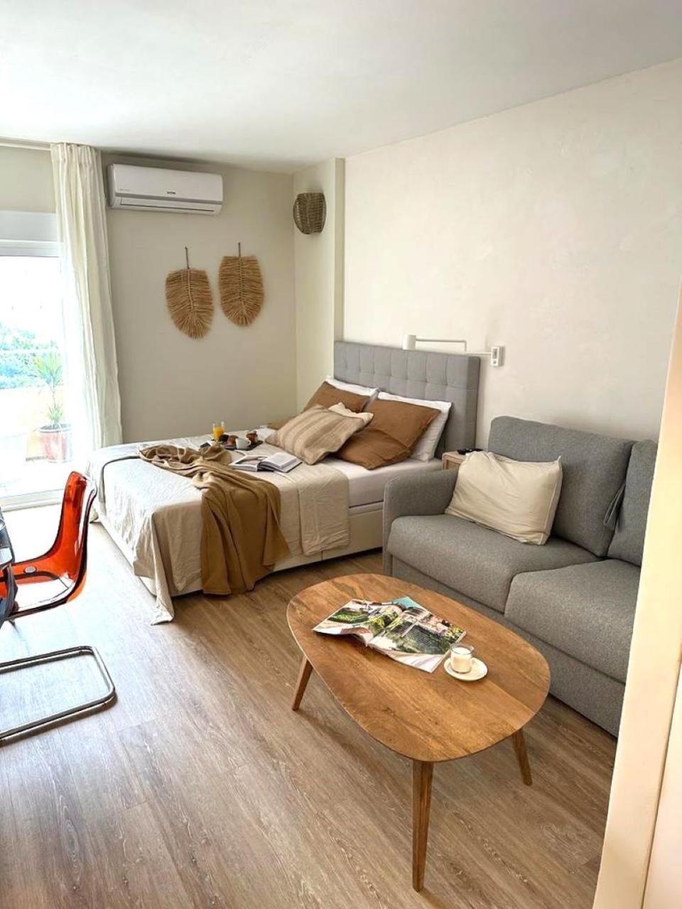 Minerva Estudio Suite White Jasmine, Beach And Pool เบนัลมาเดนา ภายนอก รูปภาพ
