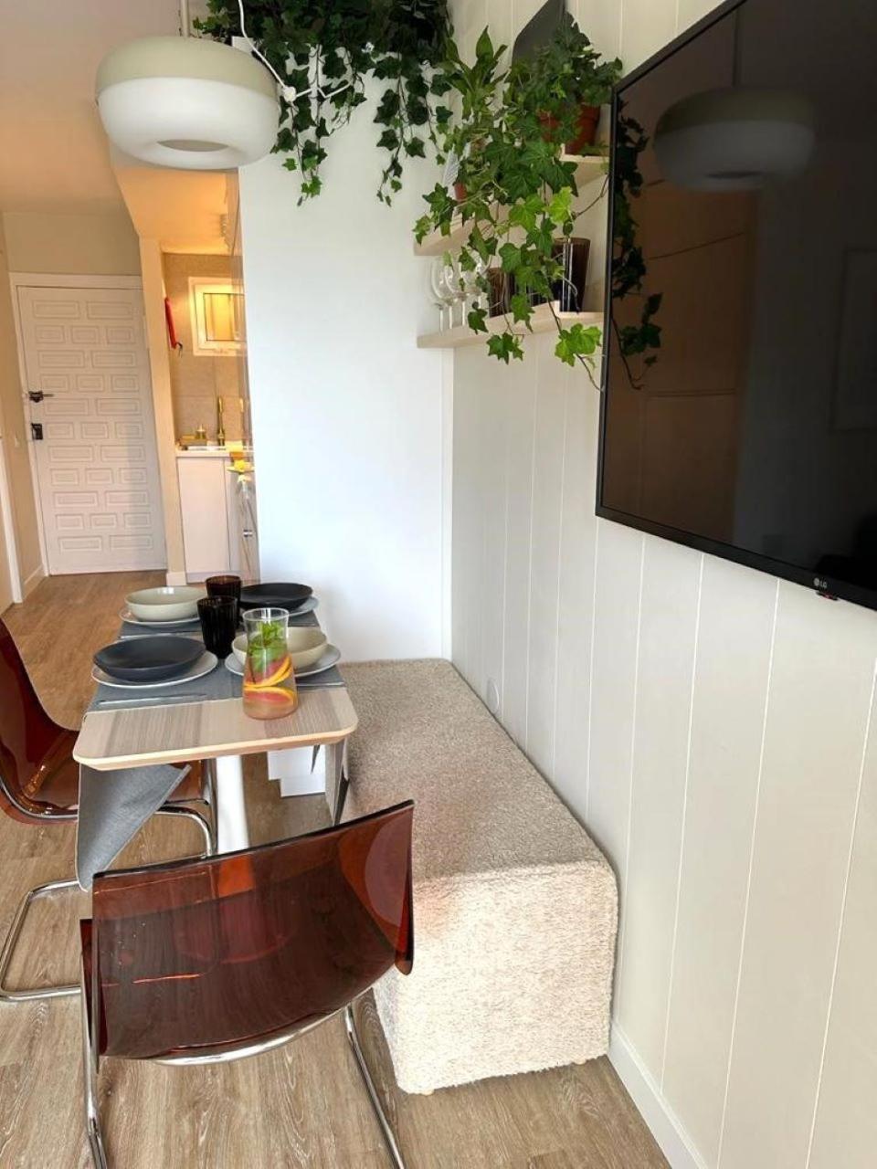 Minerva Estudio Suite White Jasmine, Beach And Pool เบนัลมาเดนา ภายนอก รูปภาพ