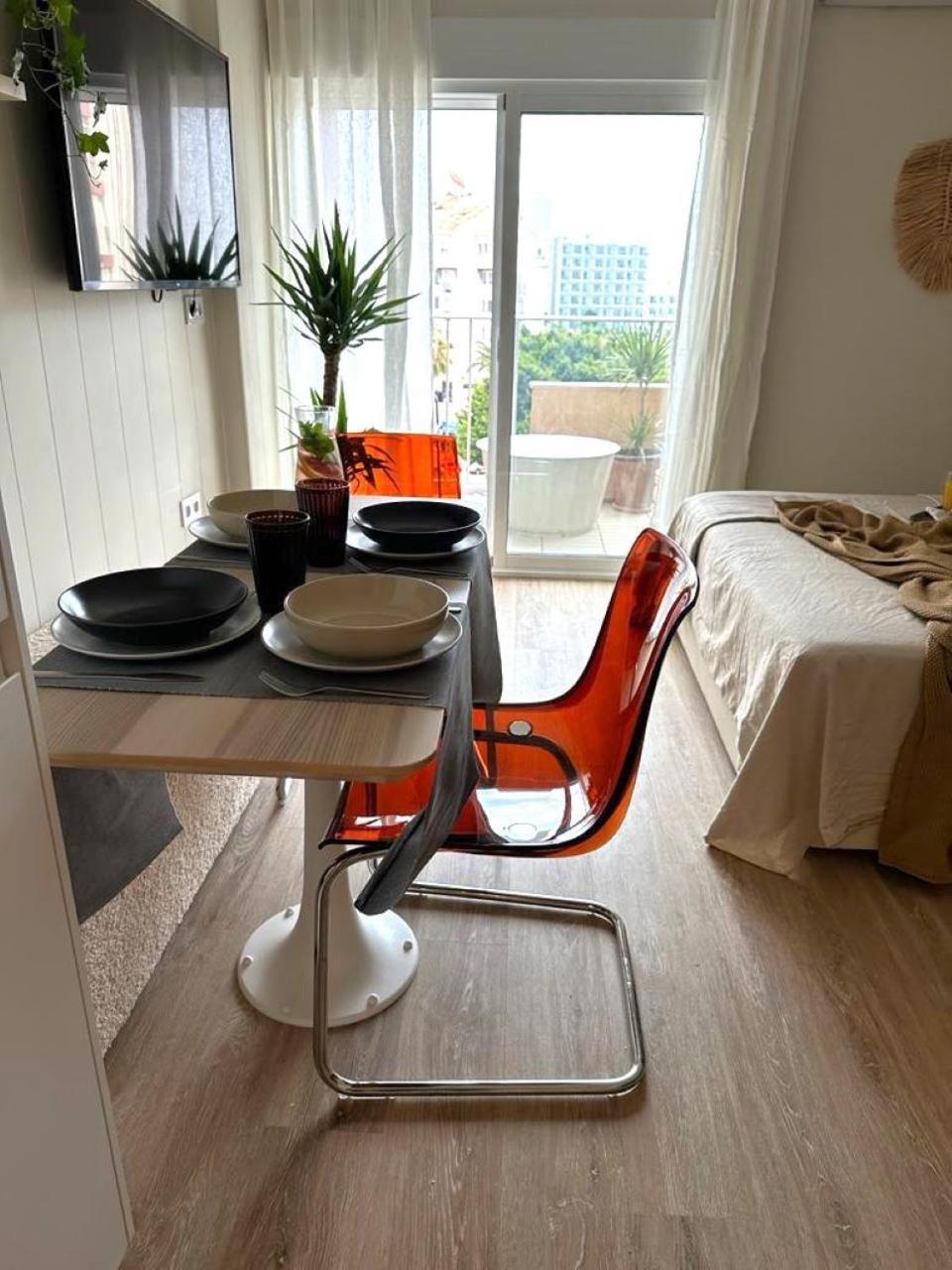 Minerva Estudio Suite White Jasmine, Beach And Pool เบนัลมาเดนา ภายนอก รูปภาพ