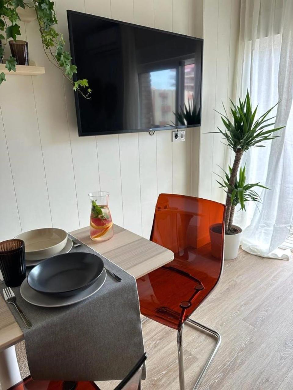 Minerva Estudio Suite White Jasmine, Beach And Pool เบนัลมาเดนา ภายนอก รูปภาพ
